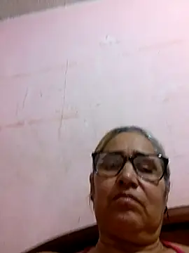  candi online show from October 4, 1:36 am