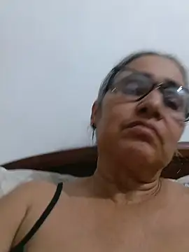 Snapshot of _candi chatting on June 24, 4:11 am candi online show from June 24, 4:11 am