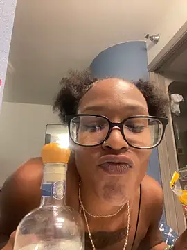 slimerlla online show from November 6, 11:59 pm