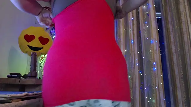 amorelara online show from February 28, 6:25 am