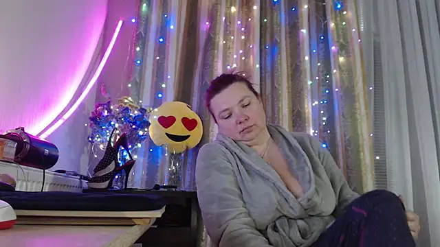 Snapshot of amorelara chatting on May 26, 9:05 am amorelara online show from May 26, 9:05 am