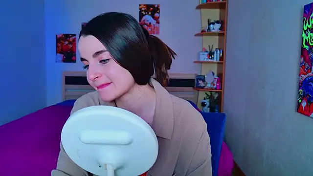 Miss Arwen online show from February 4, 7:40 am