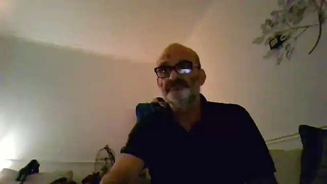 Shyboy817 online show from December 20, 9:00 pm