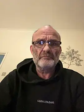 Shyboy817 online show from February 8, 8:01 pm