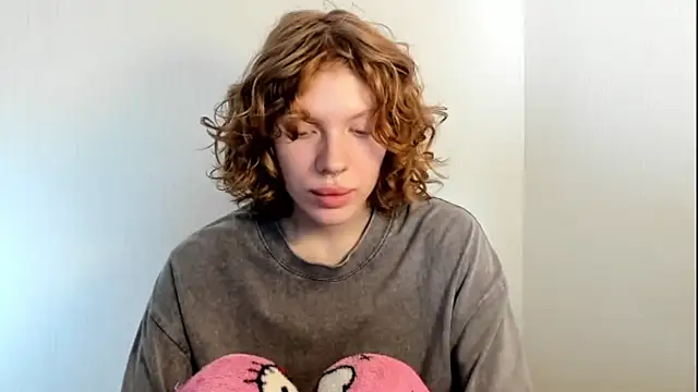 StellaDavis online show from October 24, 8:00 am