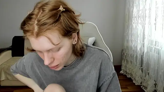 StellaDavis online show from April 9, 10:31 am