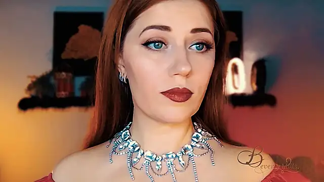 MissBeverlyMills online show from November 27, 4:14 am