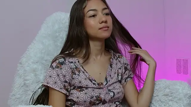 Snapshot of hantonella_ chatting on November 18, 1:26 pm hantonella online show from November 18, 1:26 pm