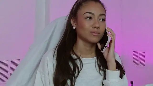 Snapshot of hantonella_ chatting on November 21, 3:11 pm hantonella online show from November 21, 3:11 pm