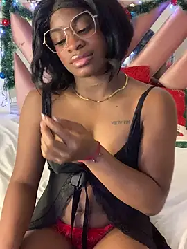 Snapshot of Tamara_Lubezkii chatting on December 7, 7:43 pm Tamara Lubezkii online show from December 7, 7:43 pm