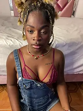 Snapshot of Tamara_Lubezkii chatting on February 23, 5:29 pm Tamara Lubezkii online show from February 23, 5:29 pm