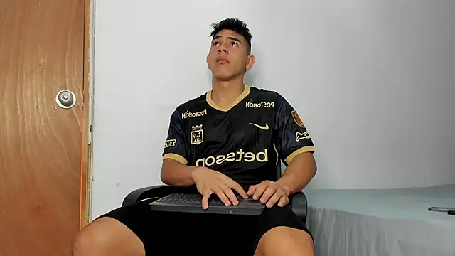 andrew rose  online show from November 20, 4:18 pm