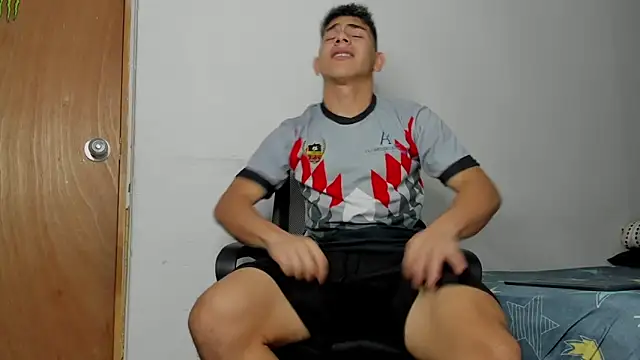 andrew rose  online show from February 26, 4:17 pm