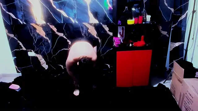 Snapshot of True_Bdsm chatting on October 22, 6:07 pm True Bdsm online show from October 22, 6:07 pm