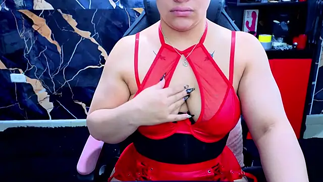 Snapshot of True_Bdsm chatting on January 16, 6:12 pm True Bdsm online show from January 16, 6:12 pm