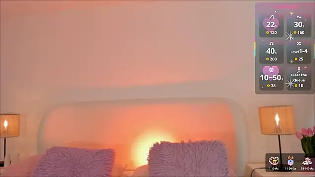 Snapshot of Megan-holly chatting on November 11, 8:09 pm Megan-holly online show from November 11, 8:09 pm