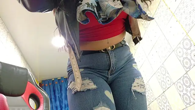 Snapshot of Lina23_ chatting on October 16, 1:45 pm Lina23 online show from October 16, 1:45 pm
