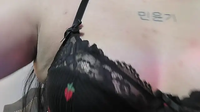 Snapshot of atena_hill chatting on December 19, 7:43 pm atena hill online show from December 19, 7:43 pm