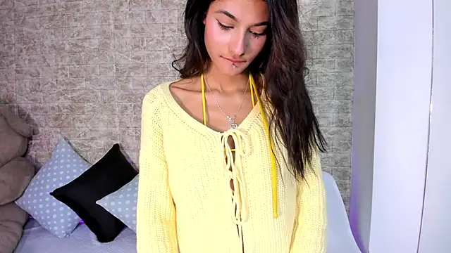 Snapshot of bonnie-love chatting on January 9, 8:21 pm bonnie-love online show from January 9, 8:21 pm
