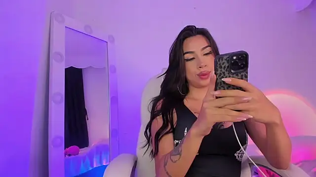 Snapshot of JulietaBomGV chatting on December 14, 3:07 am JulietaBomGV online show from December 14, 3:07 am