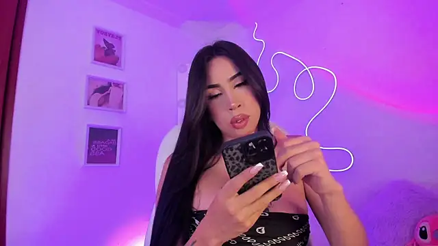 Snapshot of JulietaBomGV chatting on March 2, 12:31 am JulietaBomGV online show from March 2, 12:31 am