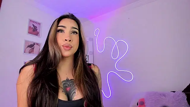 Snapshot of JulietaBomGV chatting on September 10, 3:28 am JulietaBomGV online show from September 10, 3:28 am