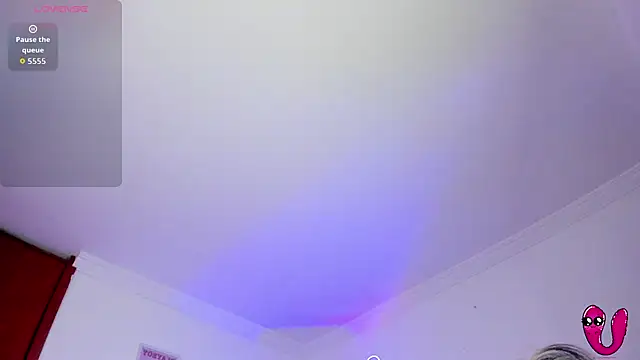 Snapshot of JulietaBomGV chatting on October 6, 3:48 am JulietaBomGV online show from October 6, 3:48 am