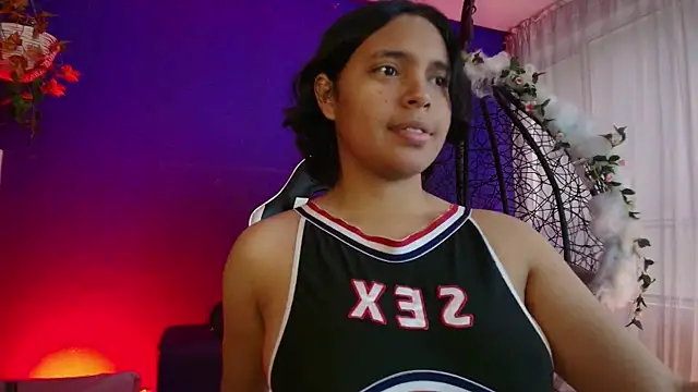 Emmapark  online show from March 30, 6:42 pm