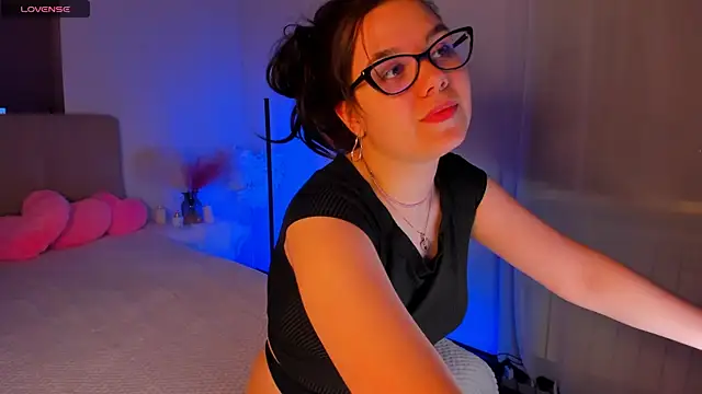 SelenaaSky online show from December 8, 5:01 pm