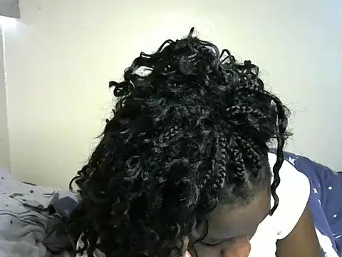 Snapshot of Novah_ chatting on October 23, 7:40 am Novah online show from October 23, 7:40 am