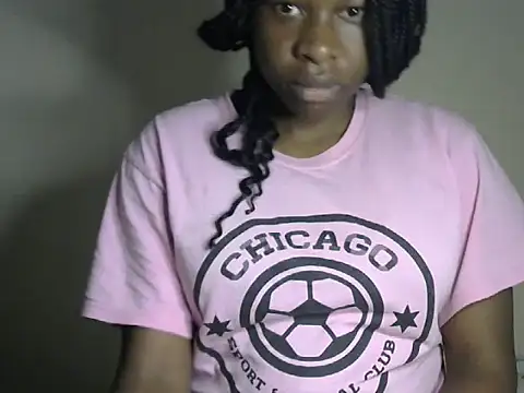 Snapshot of Novah_ chatting on November 5, 1:33 pm Novah online show from November 5, 1:33 pm