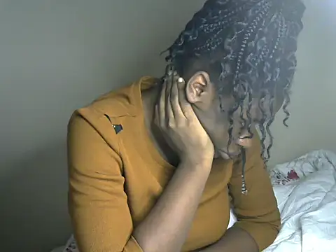 Snapshot of Novah_ chatting on November 9, 1:42 pm Novah online show from November 9, 1:42 pm