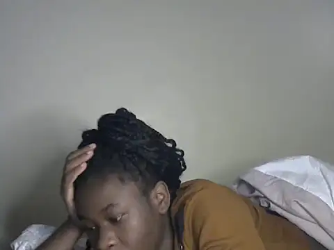 Snapshot of Novah_ chatting on November 10, 7:40 am Novah online show from November 10, 7:40 am