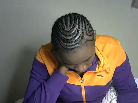 Snapshot of Novah_ chatting on November 18, 2:17 am Novah online show from November 18, 2:17 am