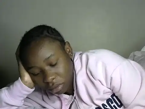 Snapshot of Novah_ chatting on November 19, 1:33 pm Novah online show from November 19, 1:33 pm