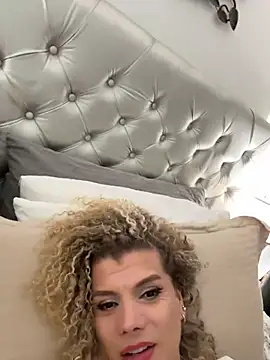 Snapshot of Georgiafox chatting on October 4, 4:43 am Georgiafox online show from October 4, 4:43 am