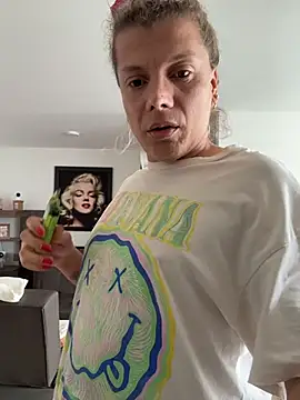 Snapshot of Georgiafox chatting on October 16, 1:12 pm Georgiafox online show from October 16, 1:12 pm