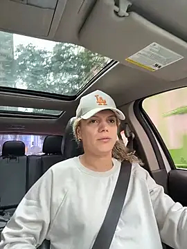 Snapshot of Georgiafox chatting on November 10, 2:05 pm Georgiafox online show from November 10, 2:05 pm