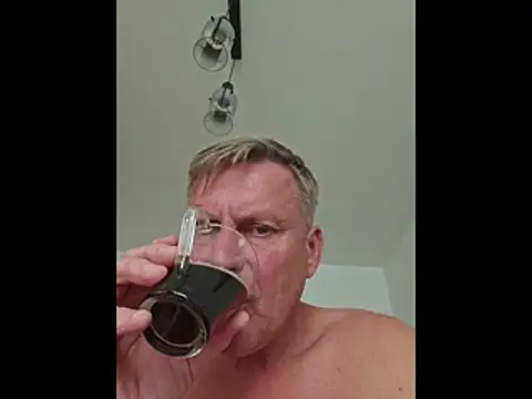 johnnym1 online show from July 27, 2:35 pm