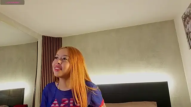 Snapshot of madison_little_ chatting on May 21, 12:12 pm madison little online show from May 21, 12:12 pm