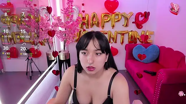 Snapshot of Miss_dolly_ chatting on February 15, 12:33 pm Miss dolly online show from February 15, 12:33 pm