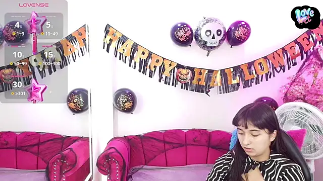 Snapshot of Miss_dolly_ chatting on October 31, 12:06 pm Miss dolly online show from October 31, 12:06 pm