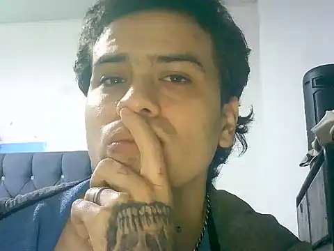 Snapshot of chamitopolla21 chatting on June 20, 2:03 am chamitopolla21 online show from June 20, 2:03 am