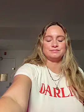 Sophie Raegan online show from March 17, 3:37 pm