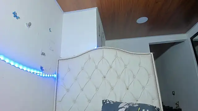 Anny jhonsonx online show from September 18, 11:29 pm