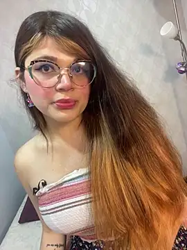 Snapshot of dayis_butera chatting on December 17, 11:49 am dayis butera online show from December 17, 11:49 am