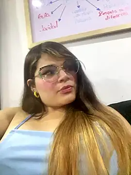 Snapshot of dayis_butera chatting on January 9, 11:39 pm dayis butera online show from January 9, 11:39 pm