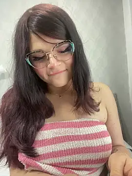 Snapshot of dayis_butera chatting on February 13, 12:12 pm dayis butera online show from February 13, 12:12 pm