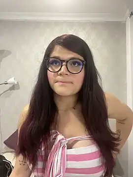 Snapshot of dayis_butera chatting on February 17, 12:12 pm dayis butera online show from February 17, 12:12 pm