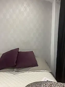 Snapshot of dayis_butera chatting on February 24, 12:25 pm dayis butera online show from February 24, 12:25 pm